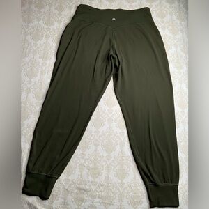 Lululemon Align High-Rise Jogger Size 12, Dark Olive Green, good condition